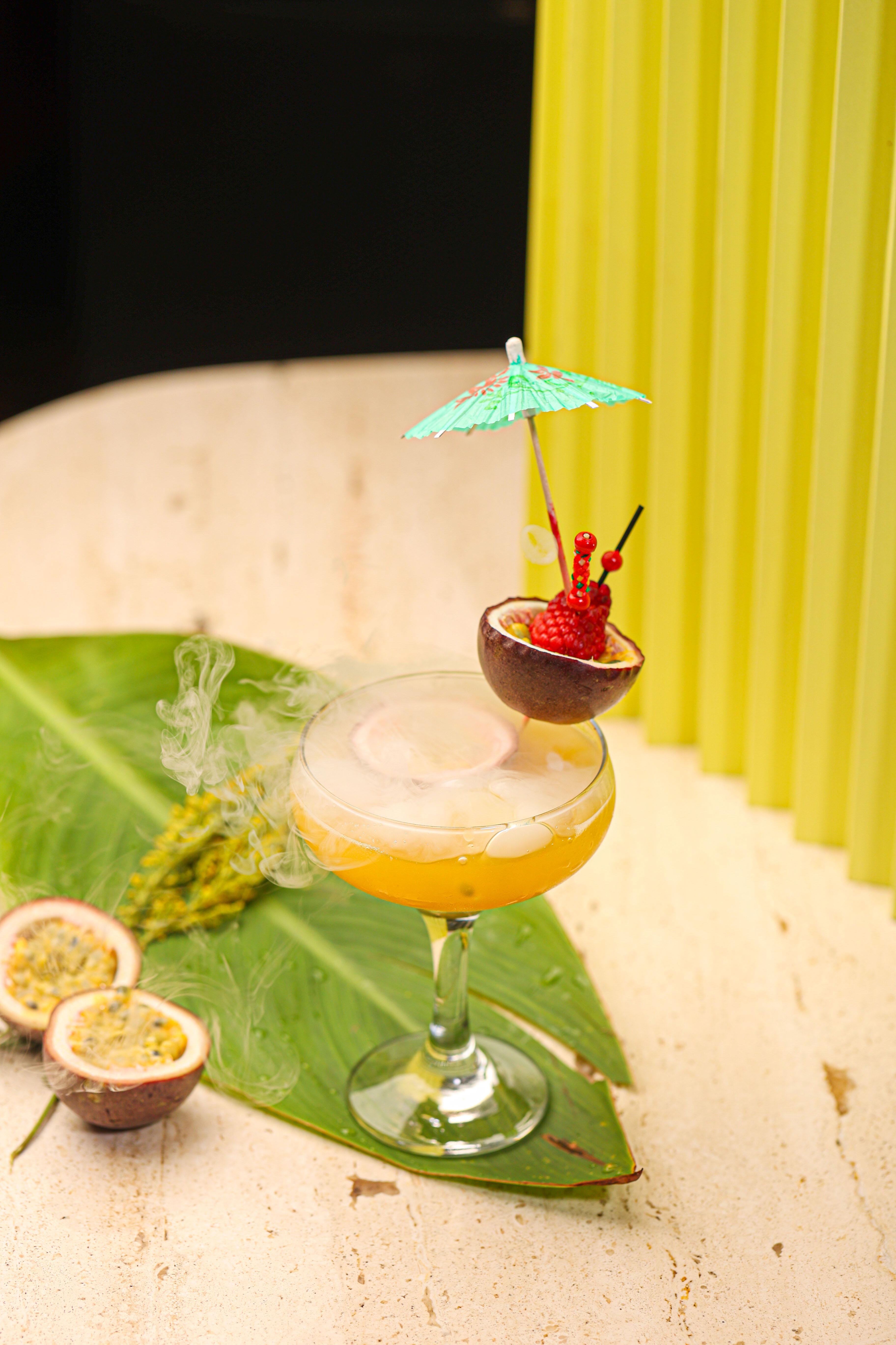 Art Palace Suites & Spa Касабланка Экстерьер фото A pineapple upside-down cocktail