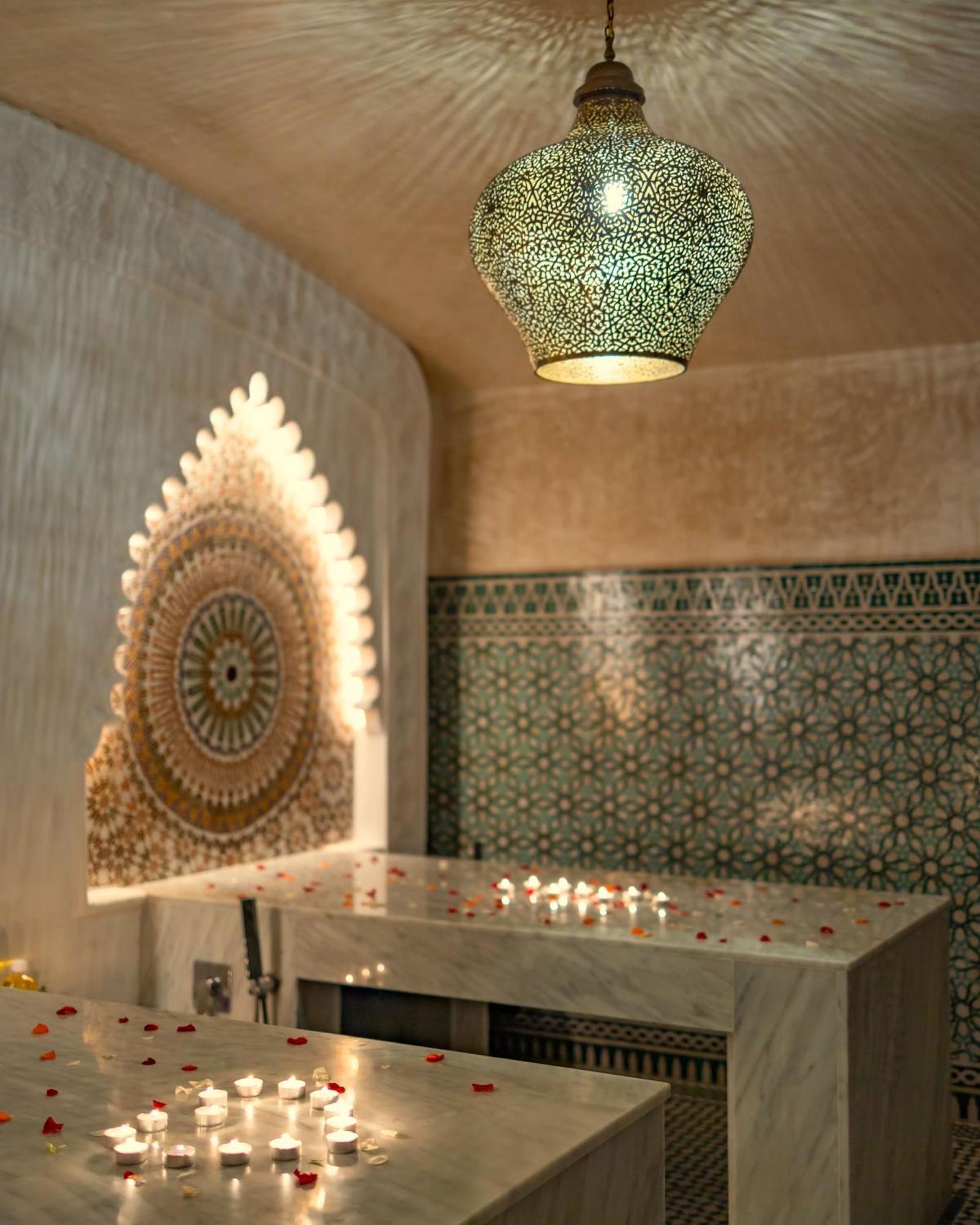 Art Palace Suites & Spa Касабланка Экстерьер фото A hammam in Morocco