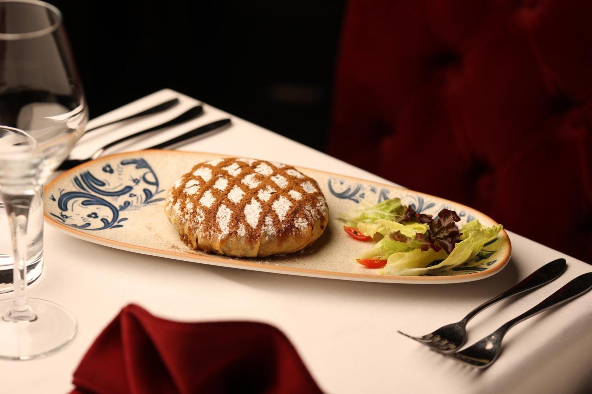 Art Palace Suites & Spa Касабланка Экстерьер фото A plate of crab cakes